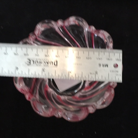 Mikasa Peppermint Red swirl crystal bowl/ Scalloped edges - Picture 5 of 5